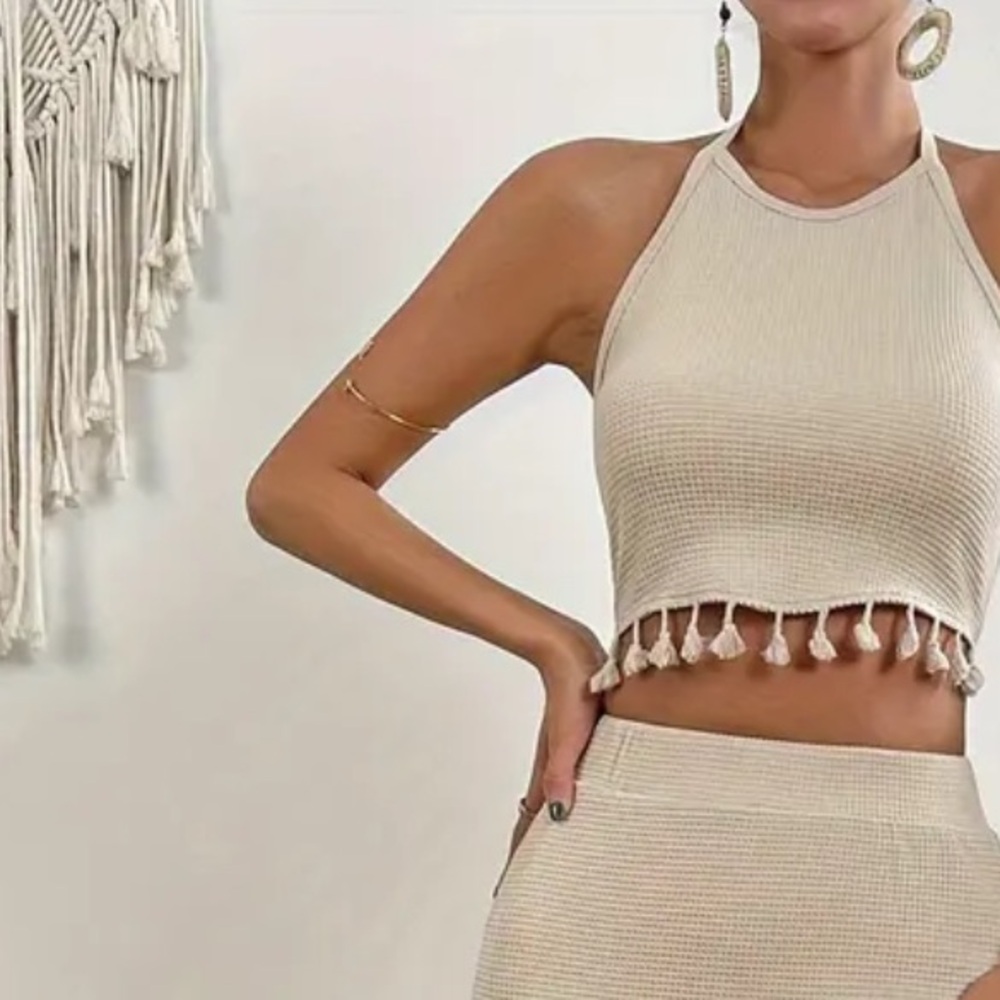 NWT•L•CREME’DE LA CREME’ BOHO CHIC KNIT FRINGE HALTER TOP